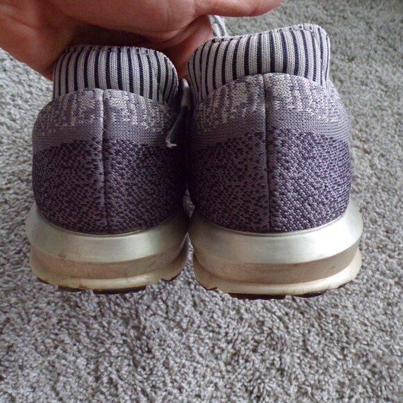 Brooks sneakers 9.5 - Picture 7 of 12